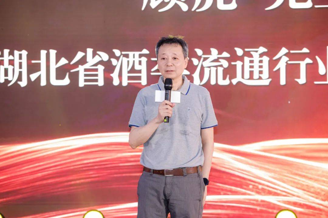 一场发布会，窥见库姆巴特的东方叙事野心__一场发布会，窥见库姆巴特的东方叙事野心
