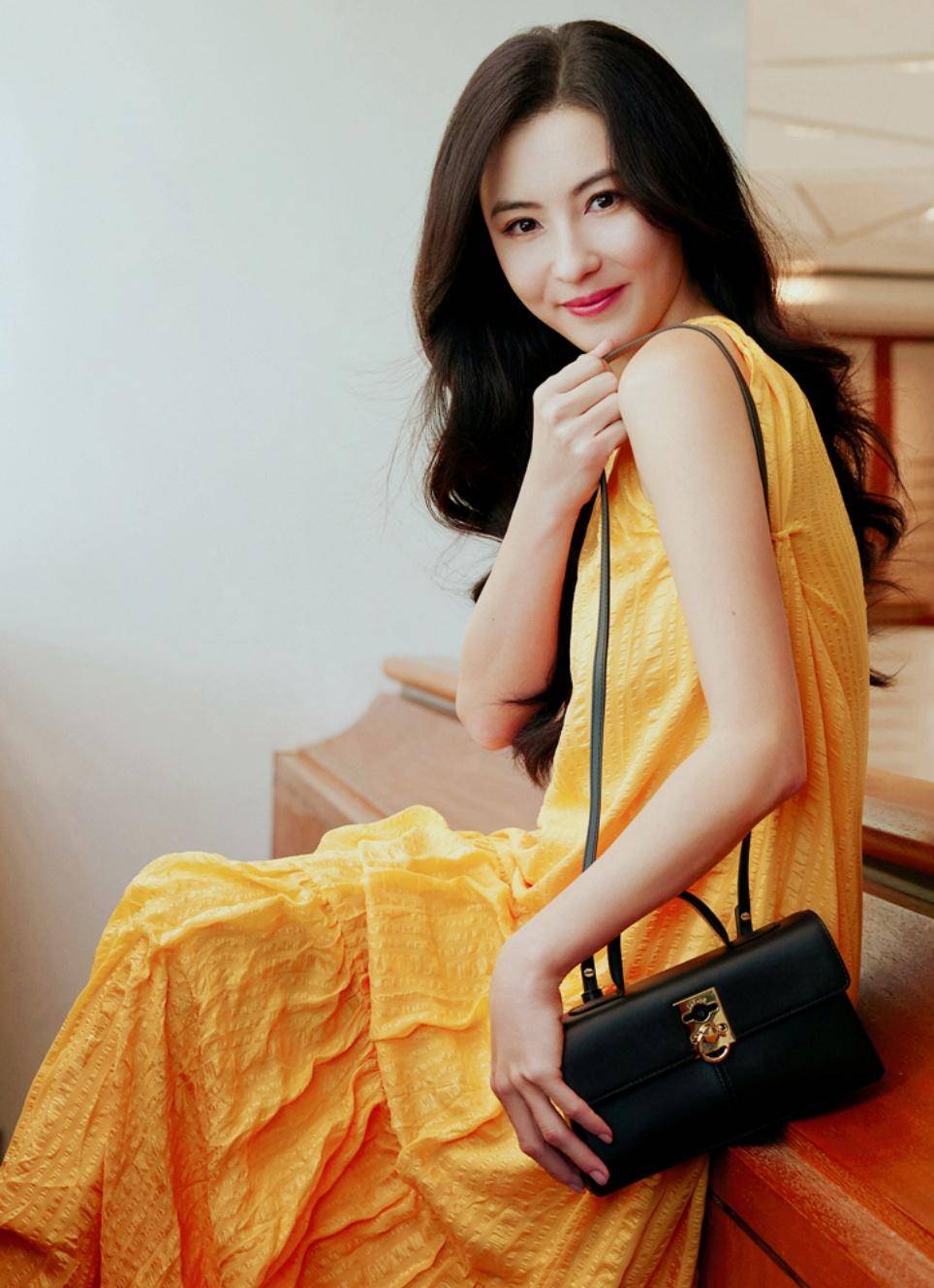 张柏芝长裙气质高雅 宛如仙女下凡间!