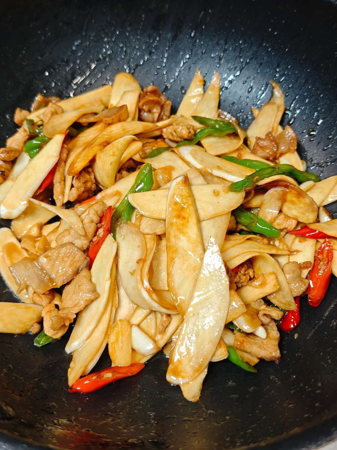 宝藏食材茭白悄悄上市！清甜似水果，鲜美胜