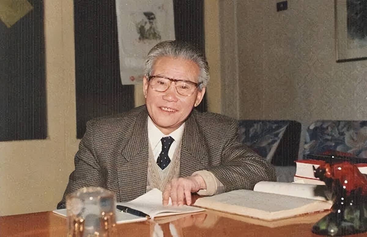 1971年,中国第一艘核潜艇下水,彭士禄临走前给妻子留下"遗言"