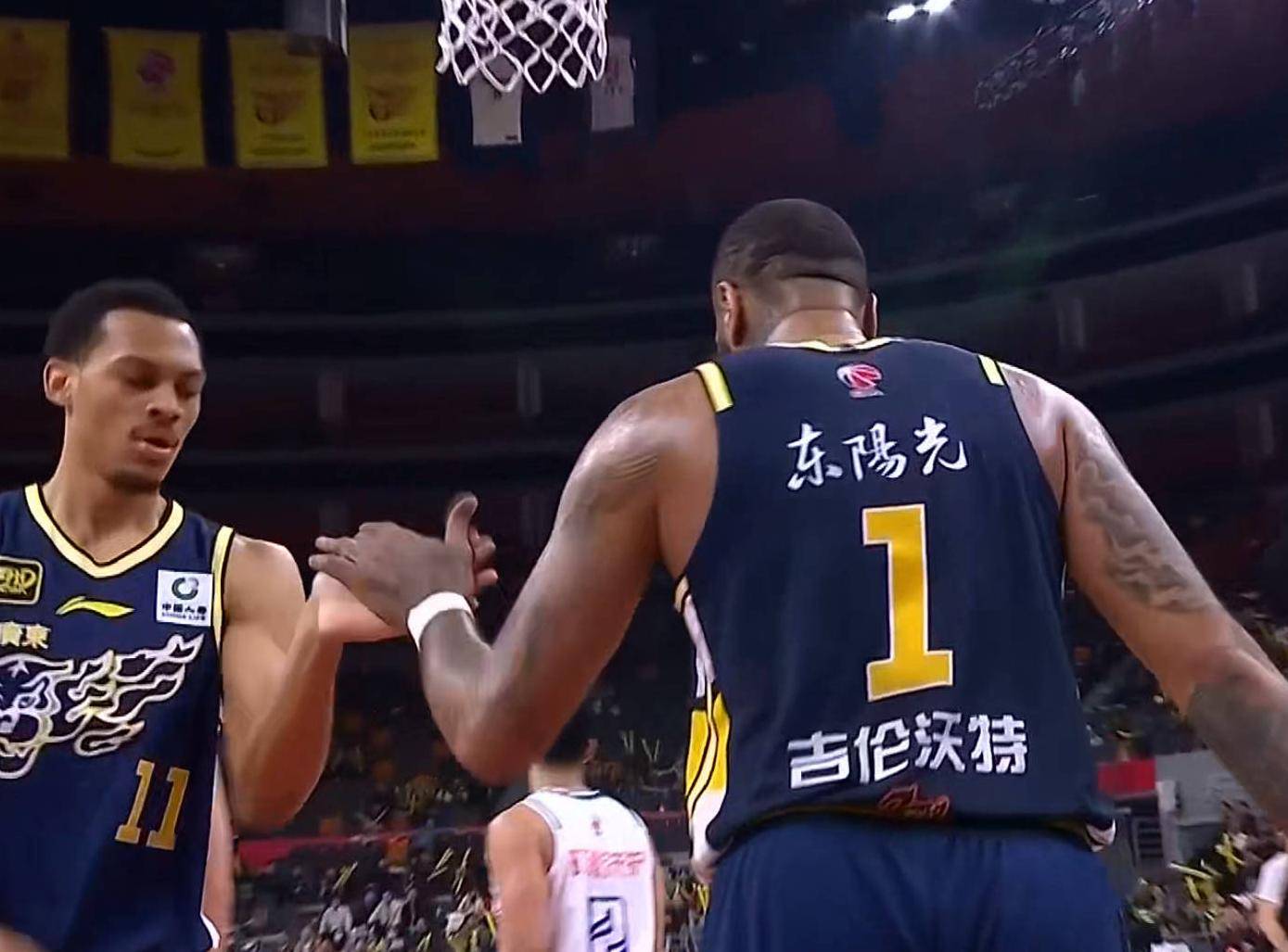 保底总决赛！广东锋线王炸崔永熙就位，杜锋争冠底牌曝光