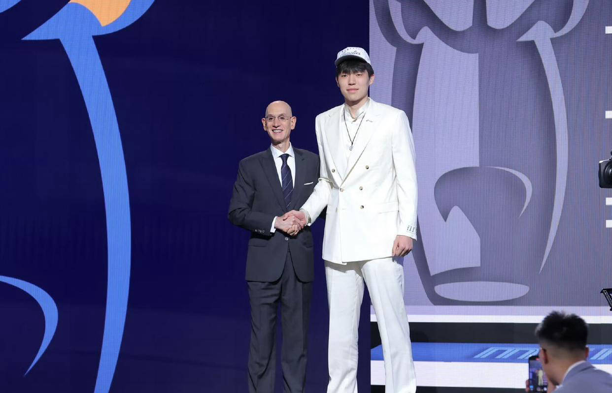 杨瀚森成为NBA首轮秀，与丁彦雨航共事