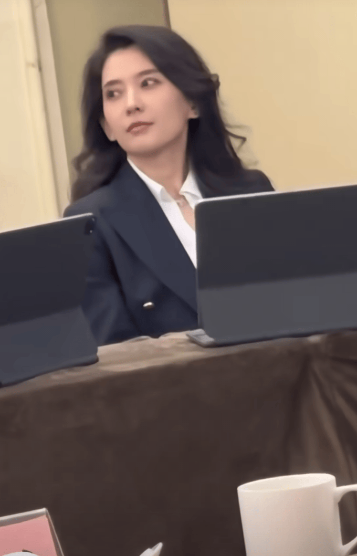 被嘲五姨太汪峰媳妇神回复直接封神网友这格局我服