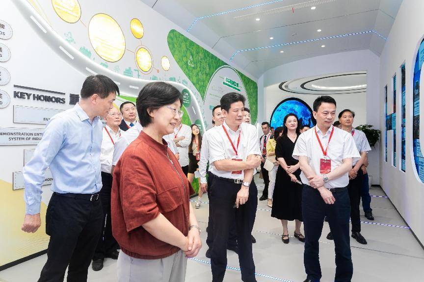 苏州市两岸两链融合发展对接会在苏州金龙举办