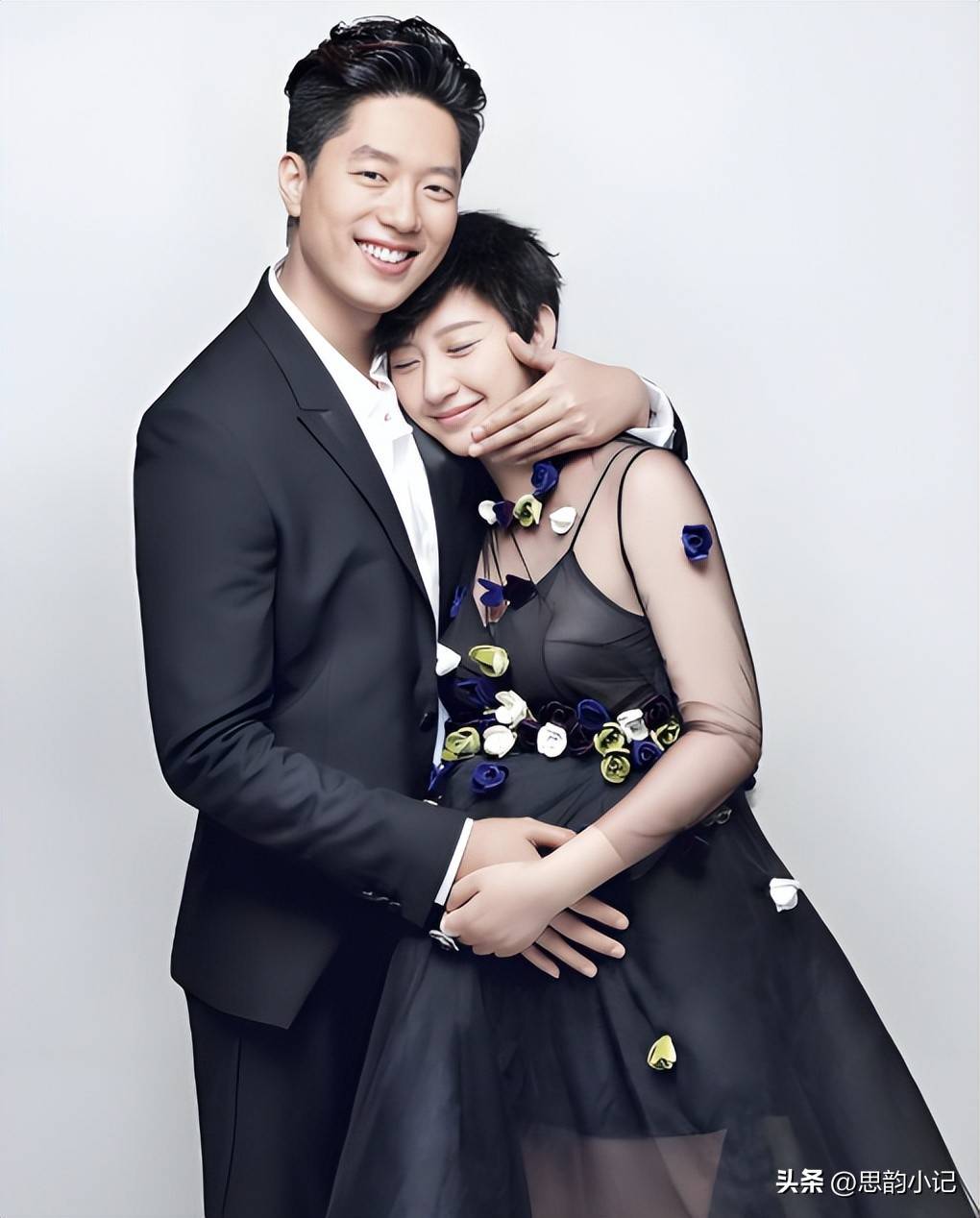 离婚14年,姚晨风头更劲,凌潇肃仍困18线娱乐圈,现实心酸