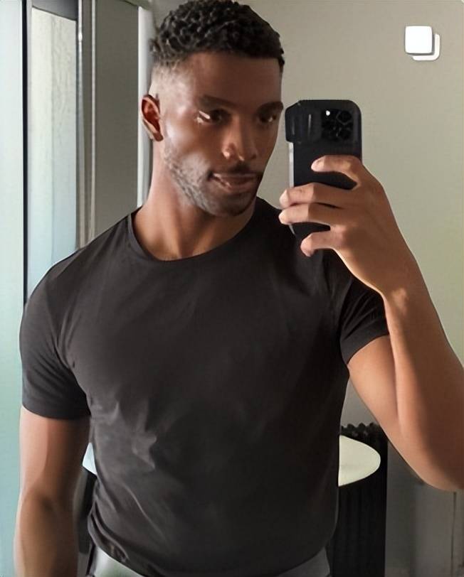 夜场美女网恋黑人高富帅,远赴非洲奔现,照片状态诡异,生死不明