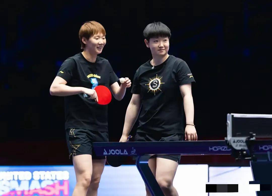 王曼昱孙颖莎双打训练照曝光,海产姐妹配合默契,笑声不断!