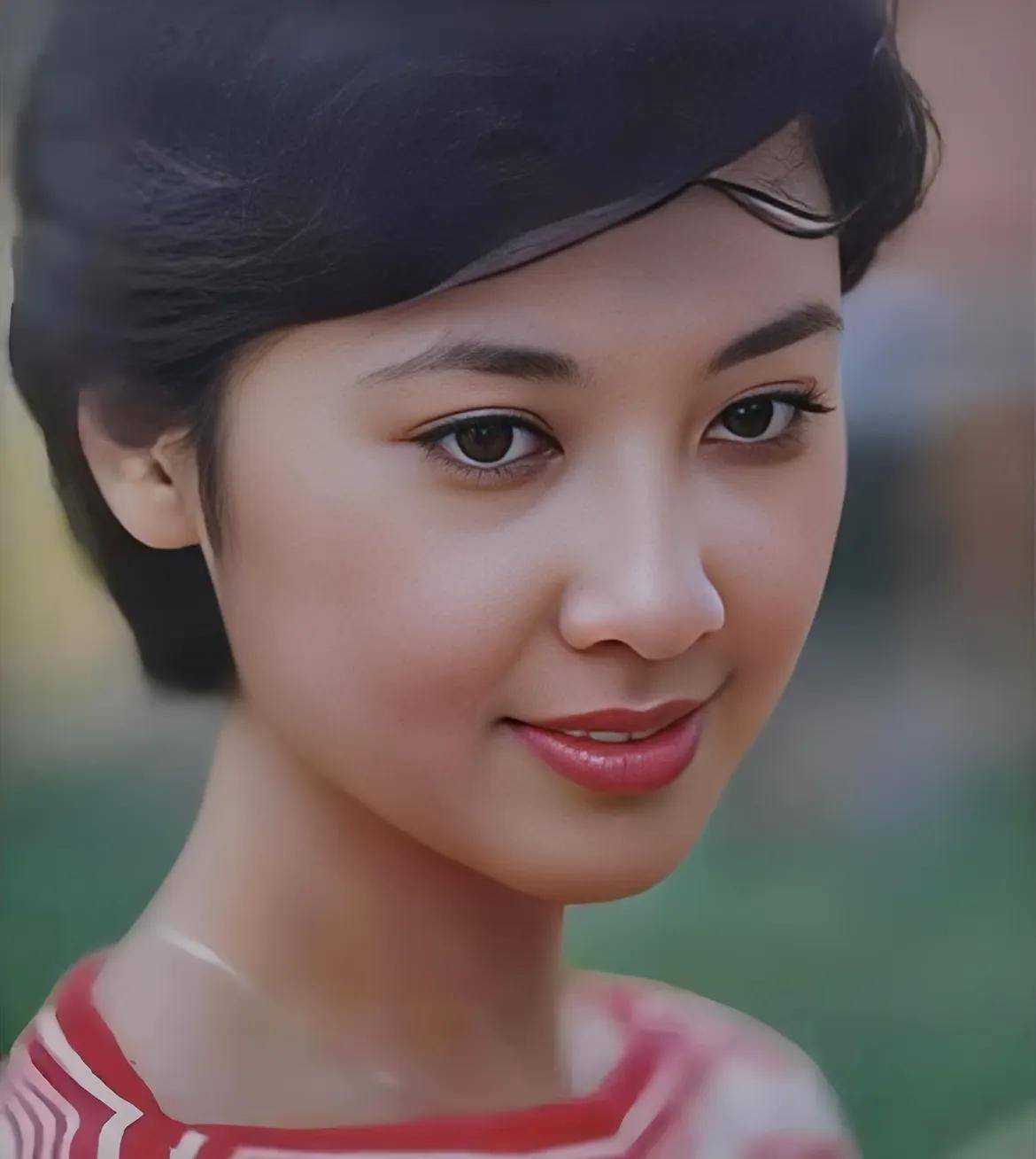 女儿国国王朱琳未曝光的真实模样流出难怪惊艳无数人的青春