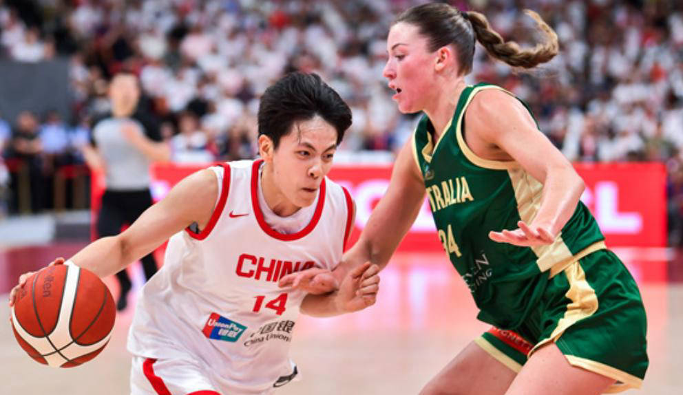宫鲁鸣秘密战术曝光，中国女篮背后隐患暴露