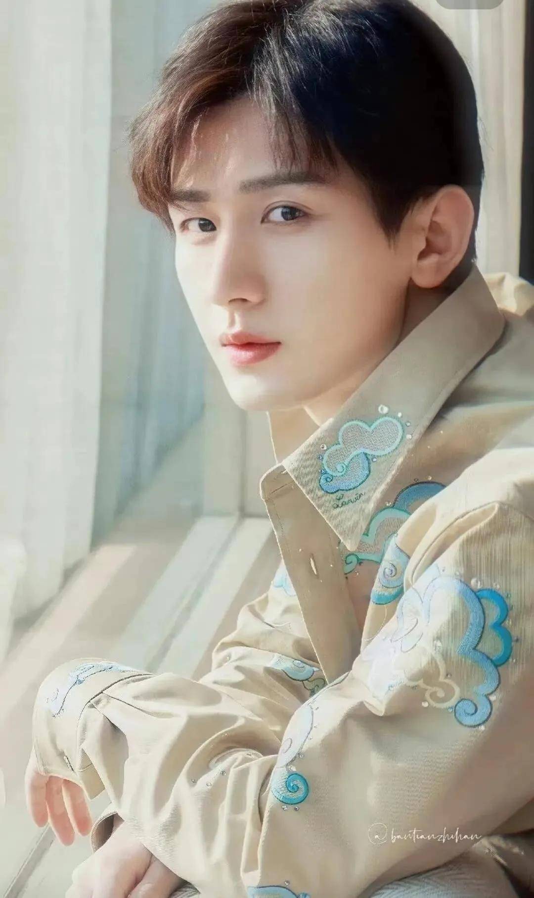 湖南盛产美男子,10位帅气男明星,个个颜值爆表!