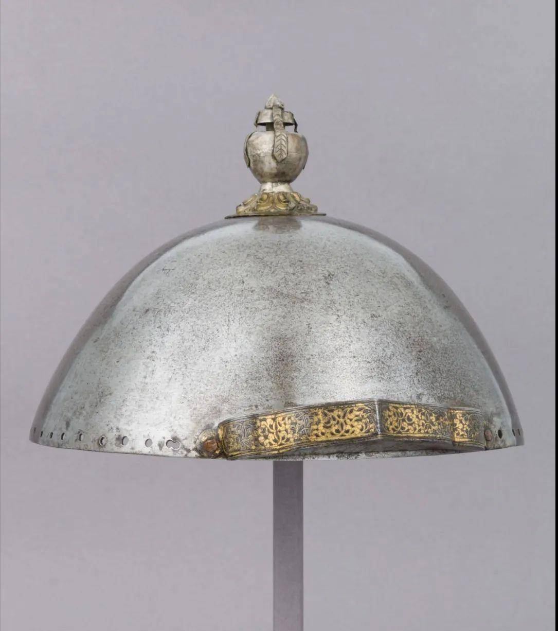 明代兵书中记录的多种头盔样式