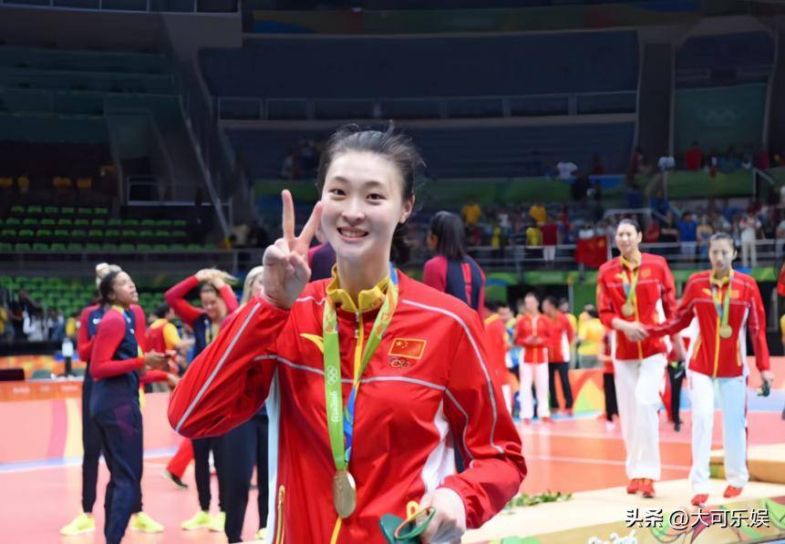 女排惠若琪:身高1.92米,7年前嫁给北大博士,现在怎么样了?