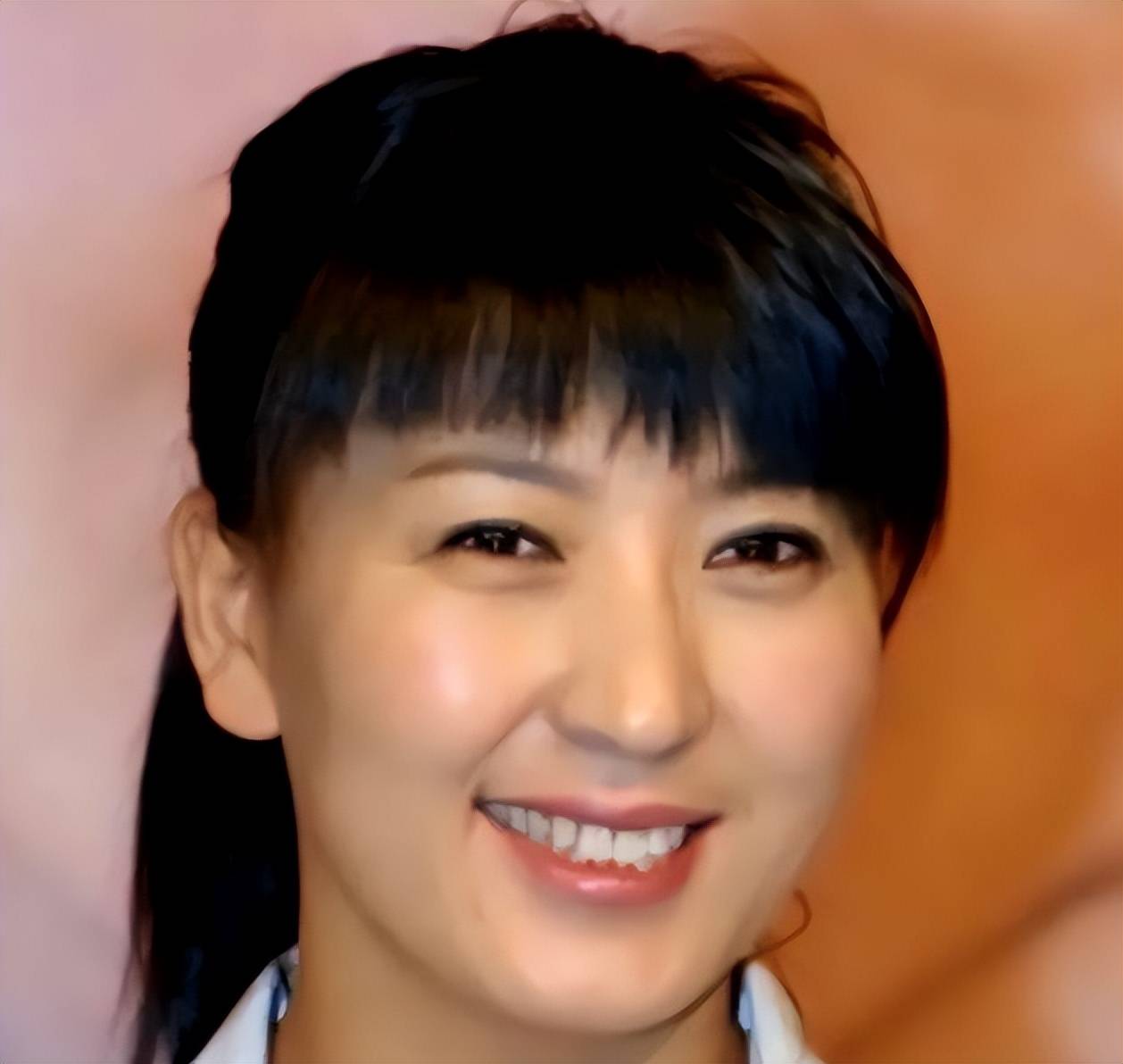 闫学晶:两段婚姻三个孩子,丈夫皆为二婚,如今生活怎样?