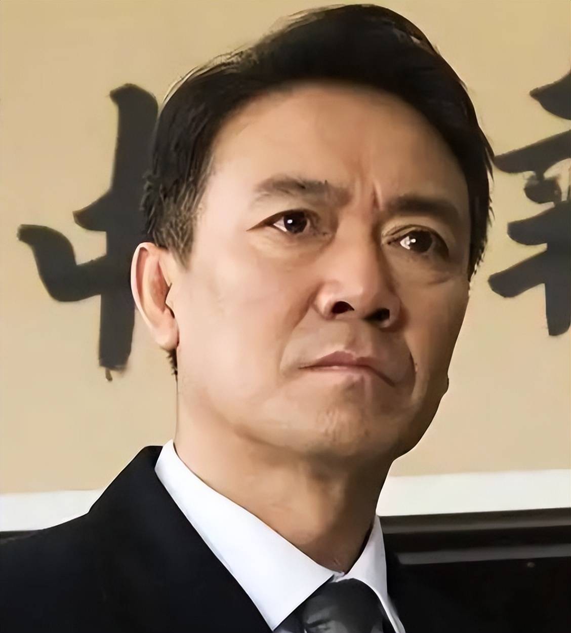 戏里戏外的李幼斌离婚风波引发争议儿子揭露真相无情撕扯