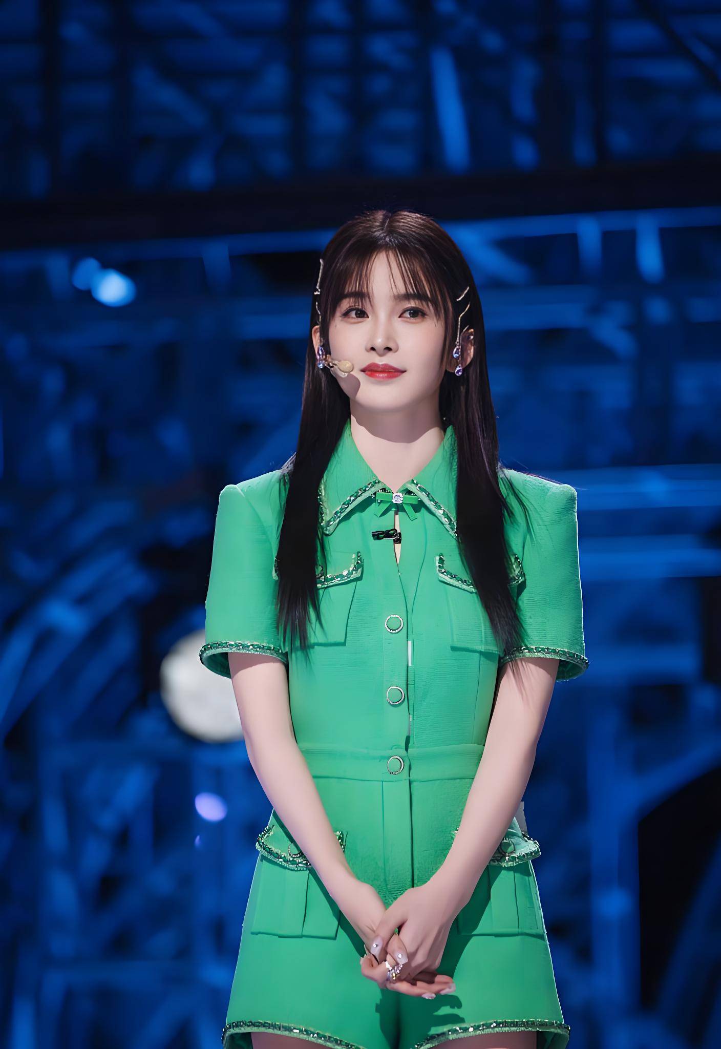 成毅,彭冠英,胡一天三位男星的粉丝们,纷纷抱头逃窜