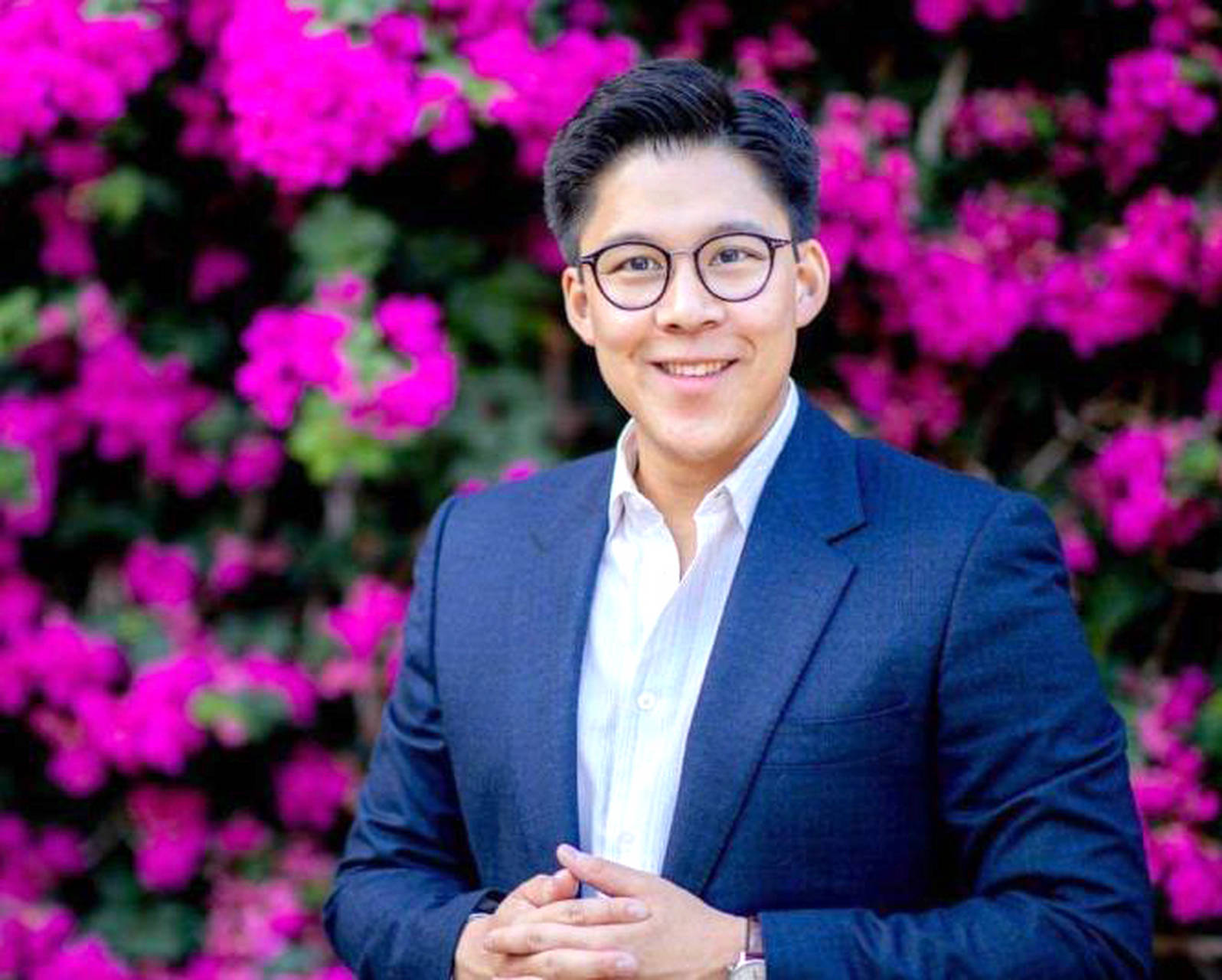 央媒官宣!45岁霍启刚喜提新身份,级别不一般,郭晶晶"立功"了