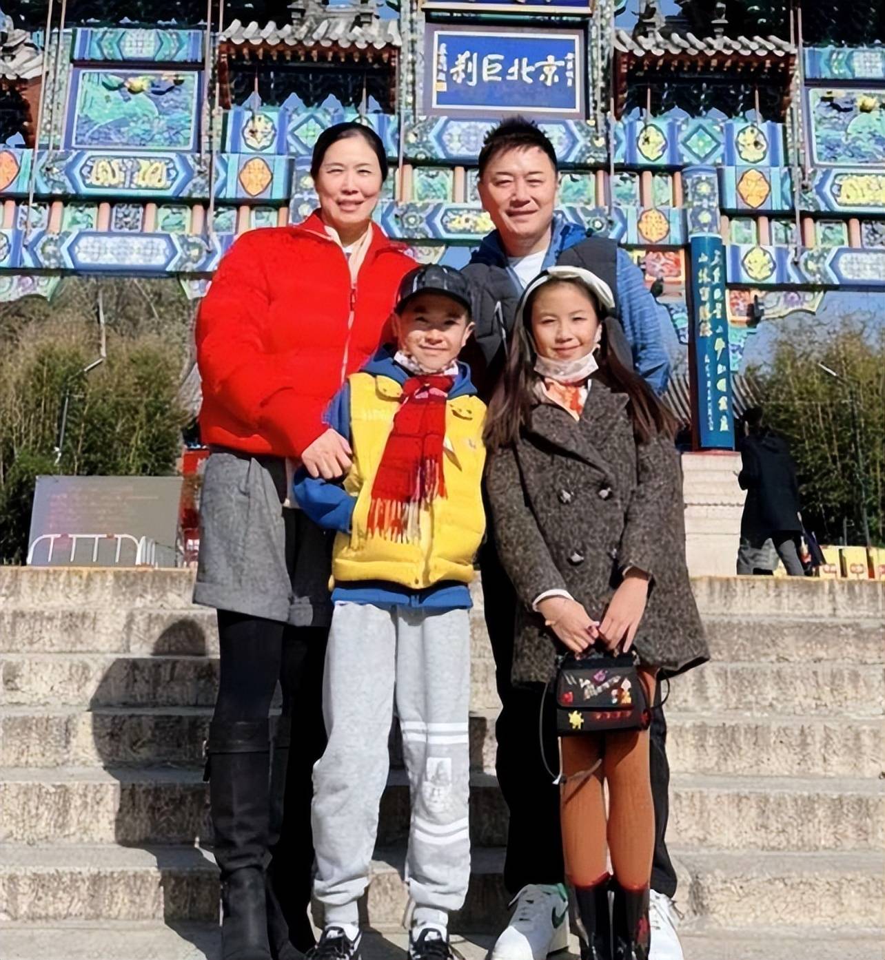 她曾两夺奥运冠军,成名后与男友分手,嫁公司老总,如今怎样了?