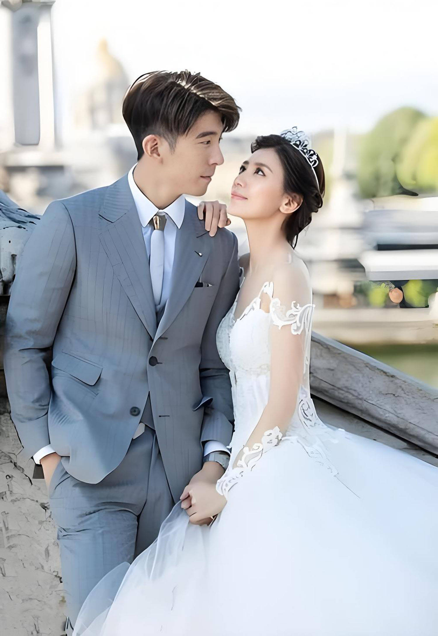 董璇二婚婚礼照公开新郎身份坐实娱乐圈女大男9岁姐弟恋又扩容