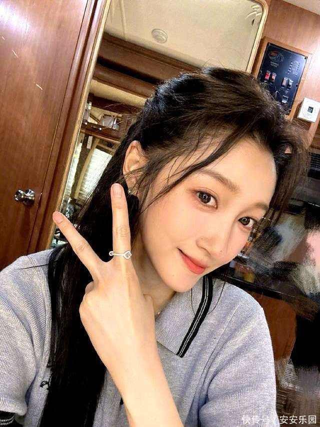 关晓彤高考552分引热议，复习仅3个月，学霸人设稳了？-第8张图片-索考网