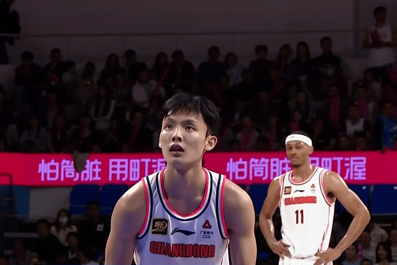 完爆莫兰德！广东队瞄准“场均近30+20”之人，杜锋的内线答案？