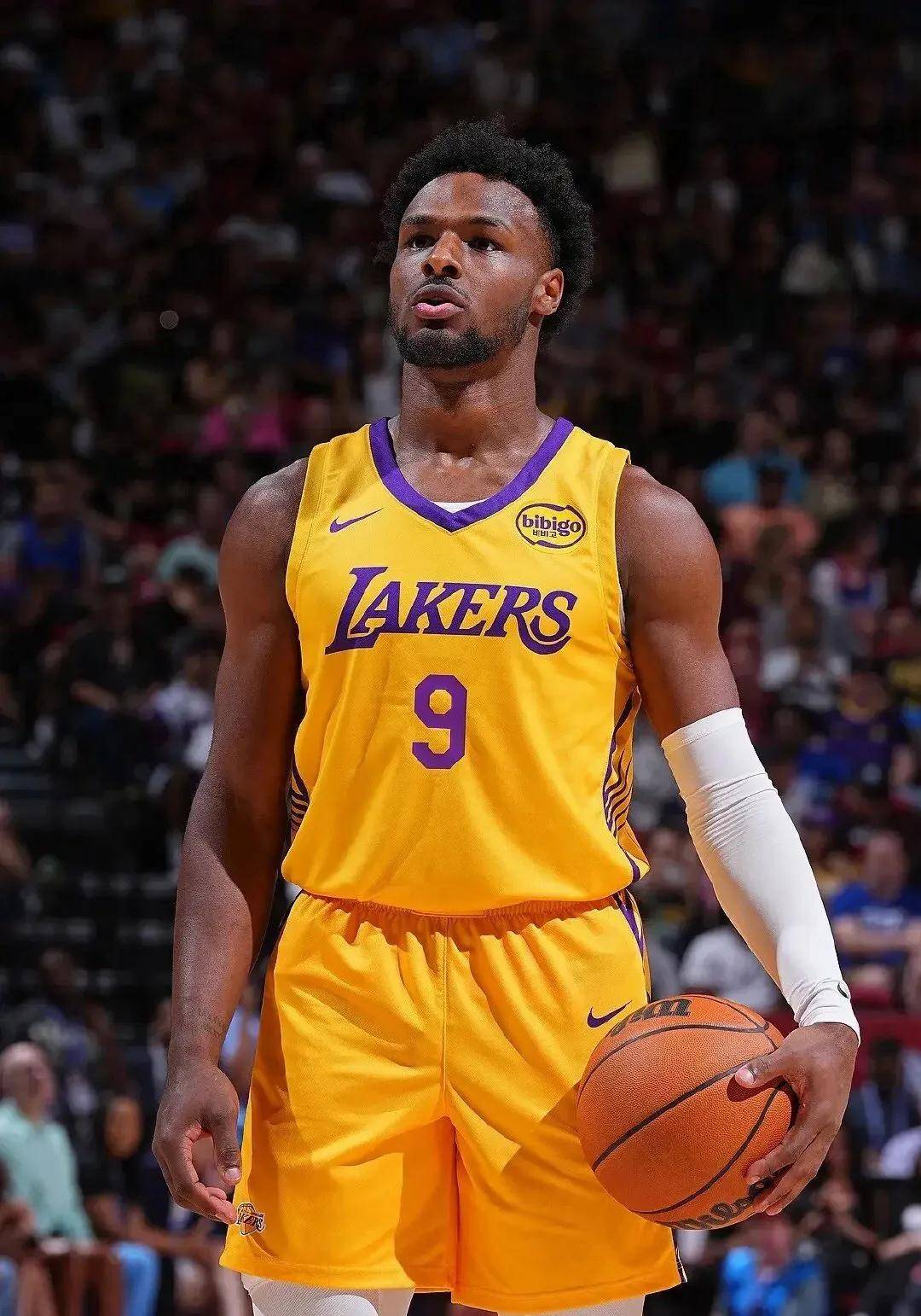 场均14 4 3,韦德发声:先别急当轮换