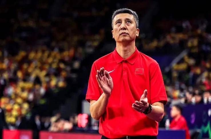中国男篮亚洲杯12人名单有变！杨瀚森顶替周琦，杜锋爱徒出局