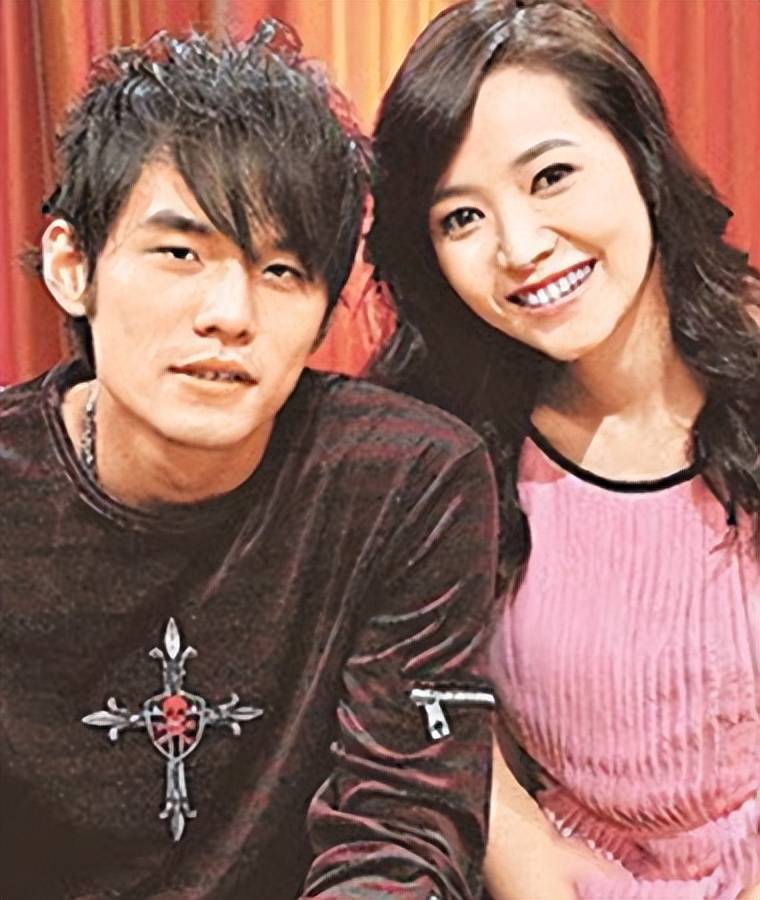 嫁给周杰伦10年后,侯佩岑仍是周杰伦心中的一根刺,咽不下取不出