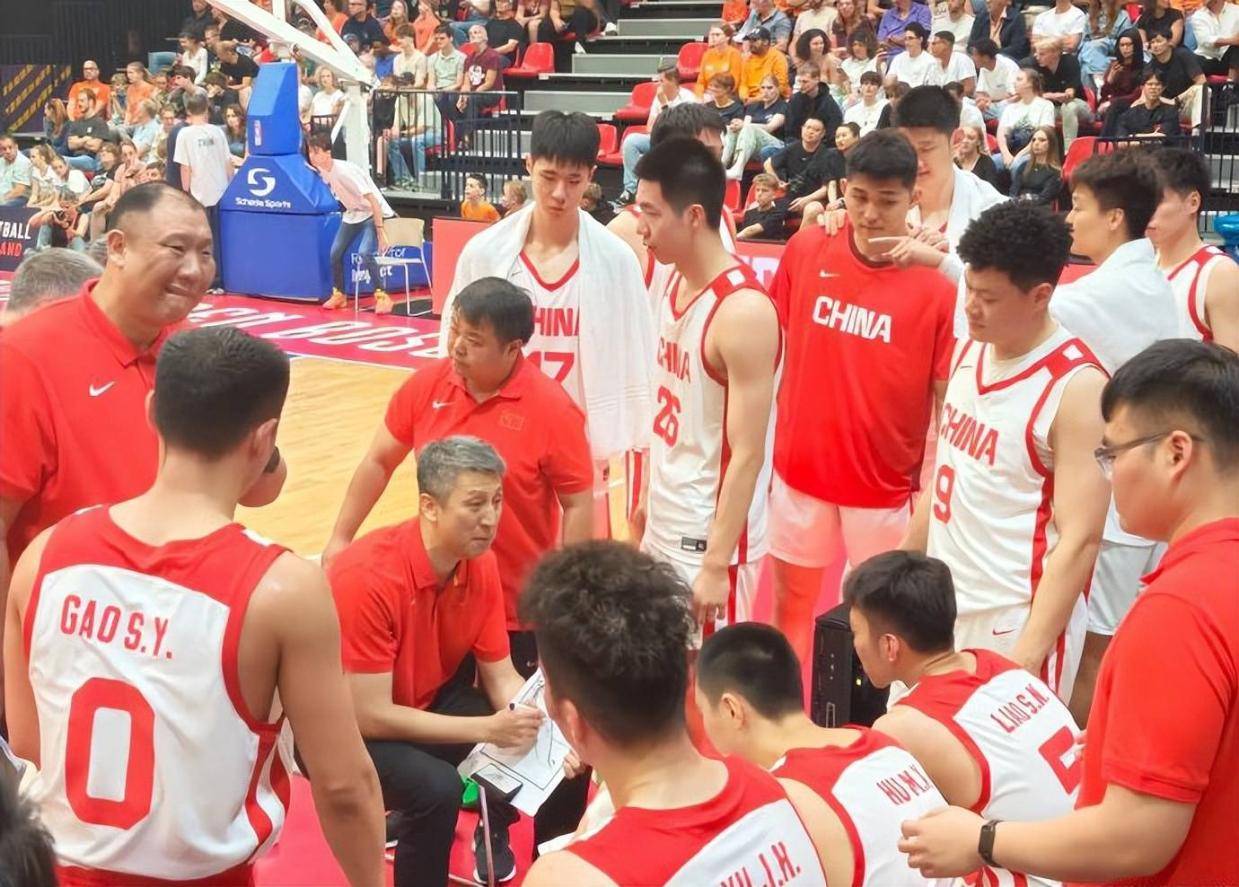 官宣！中国男篮4场热身赛！央5直播，首发5虎敲定，李梦传好消息