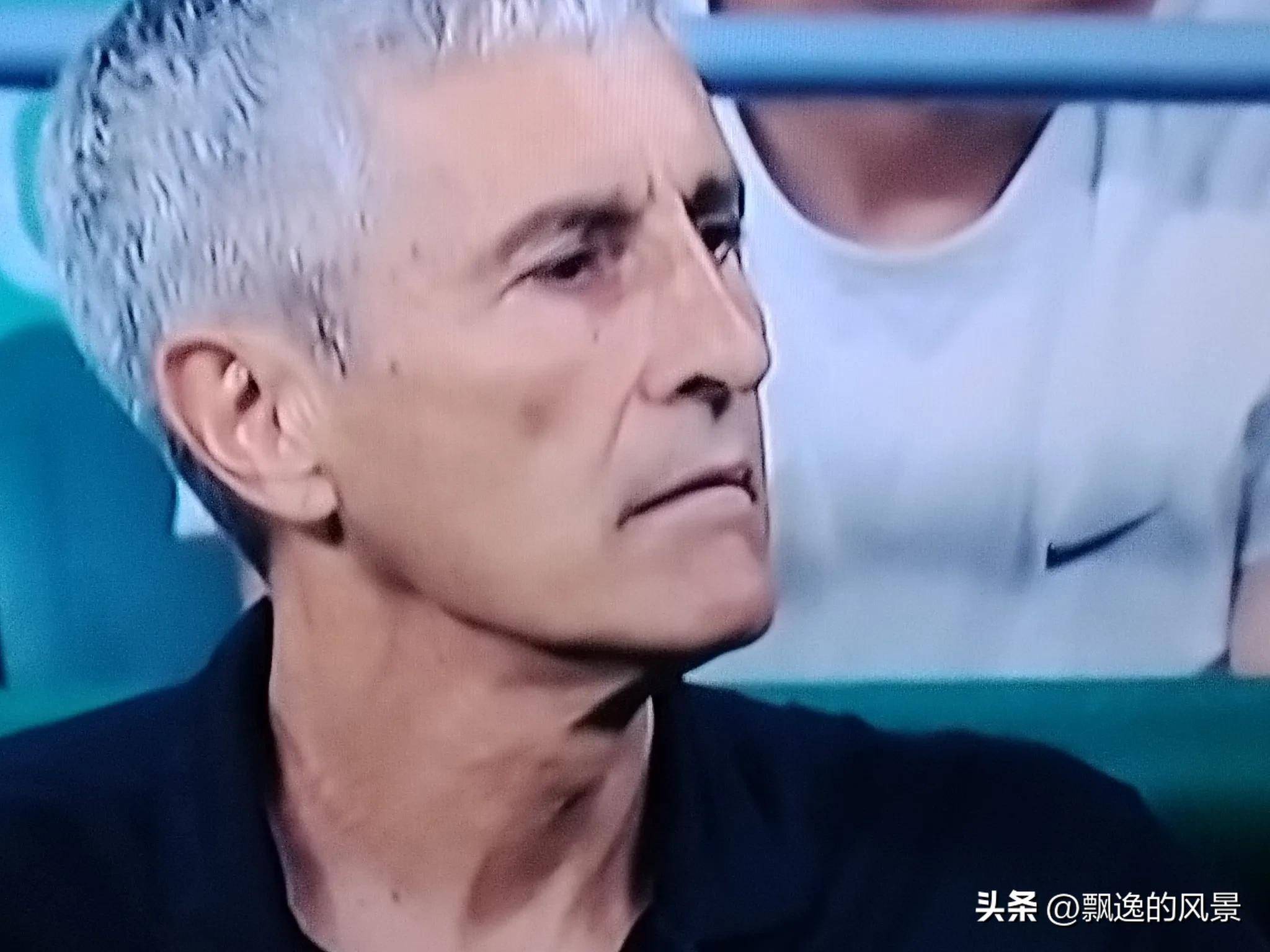 北京国安惨败上海申花：战术僵化与球员状态成关键败因