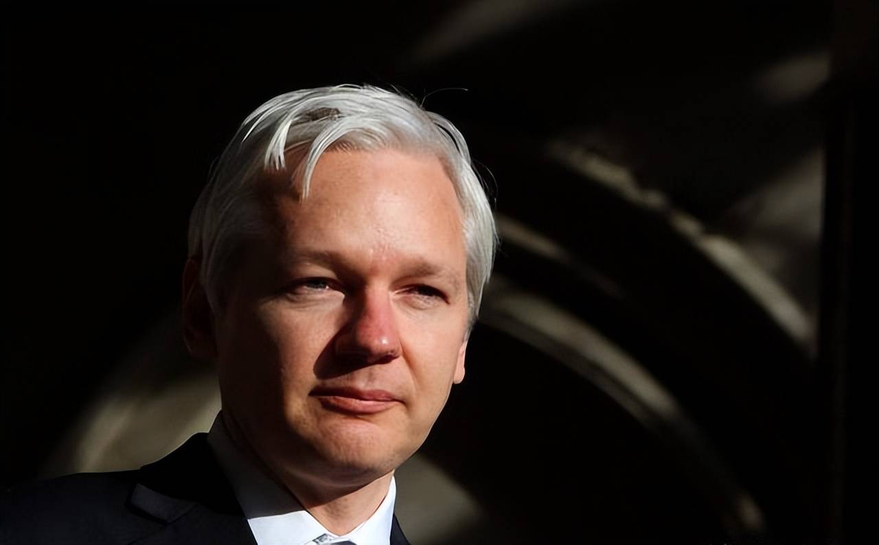 2019年阿桑奇被捕后,英国记者感叹要是他生下来是中国人就好了!