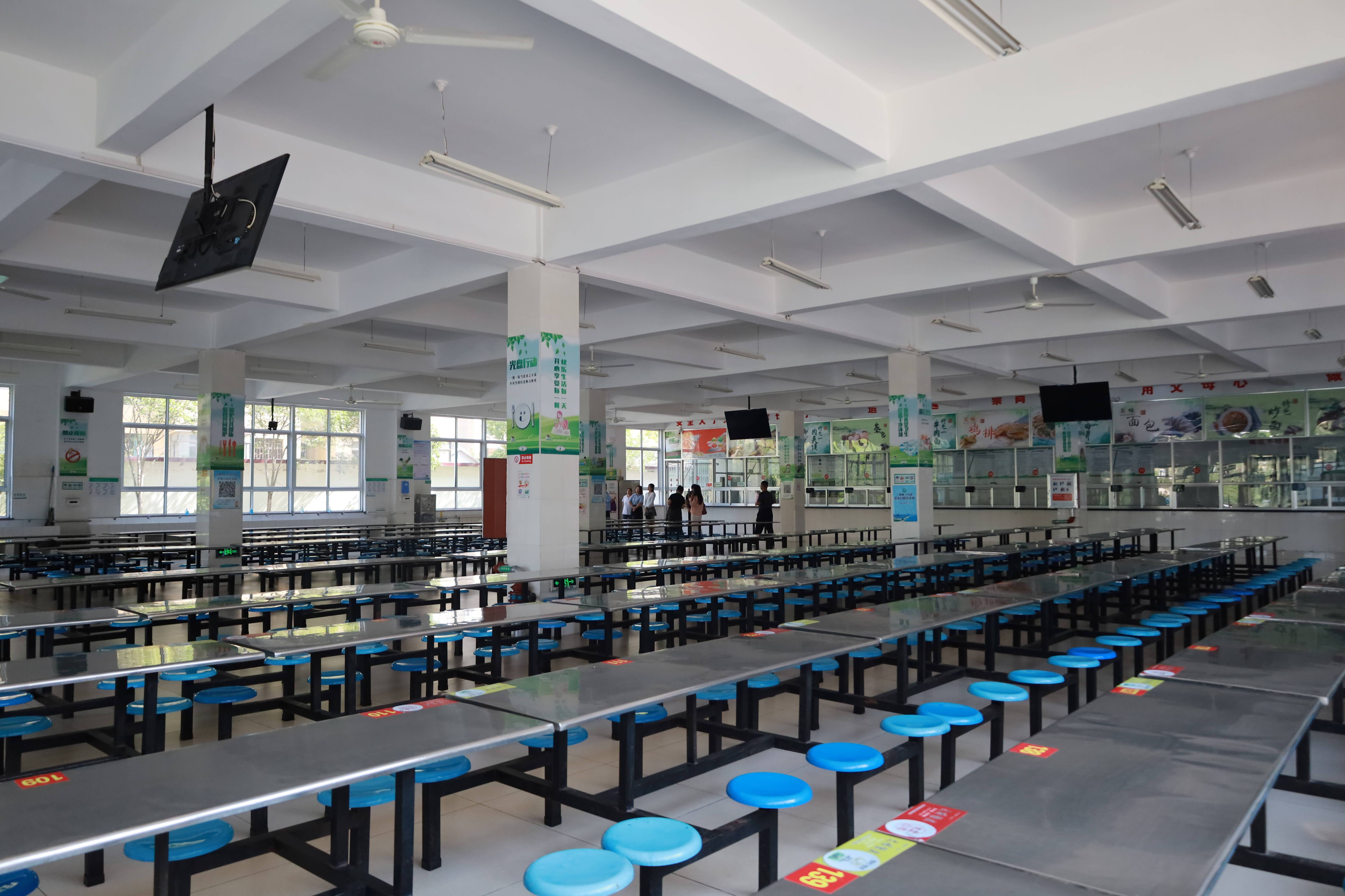 数据驱动决策,损耗看得见控得住:极速搭在校园食堂的库存实践