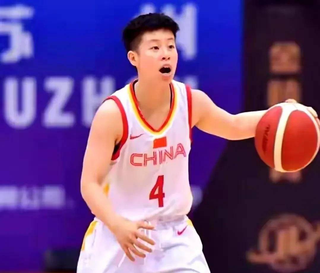 李梦发文怀念八一！全运会资格赛或争国家队席位，女篮更新待何时？