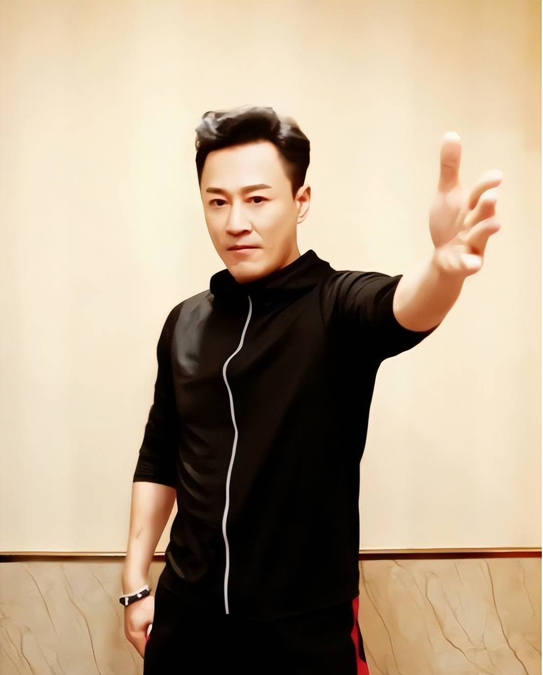 林峰的言词再次成为全国热搜,广东网友:广州小朋友都不讲粤语了