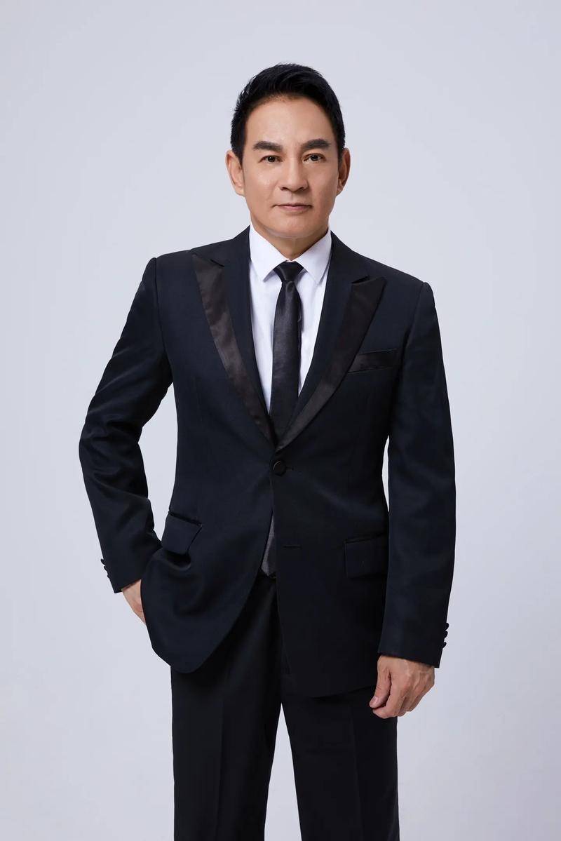 周浩东:从歌手到演员,给姑父买房,现在59岁依旧帅气