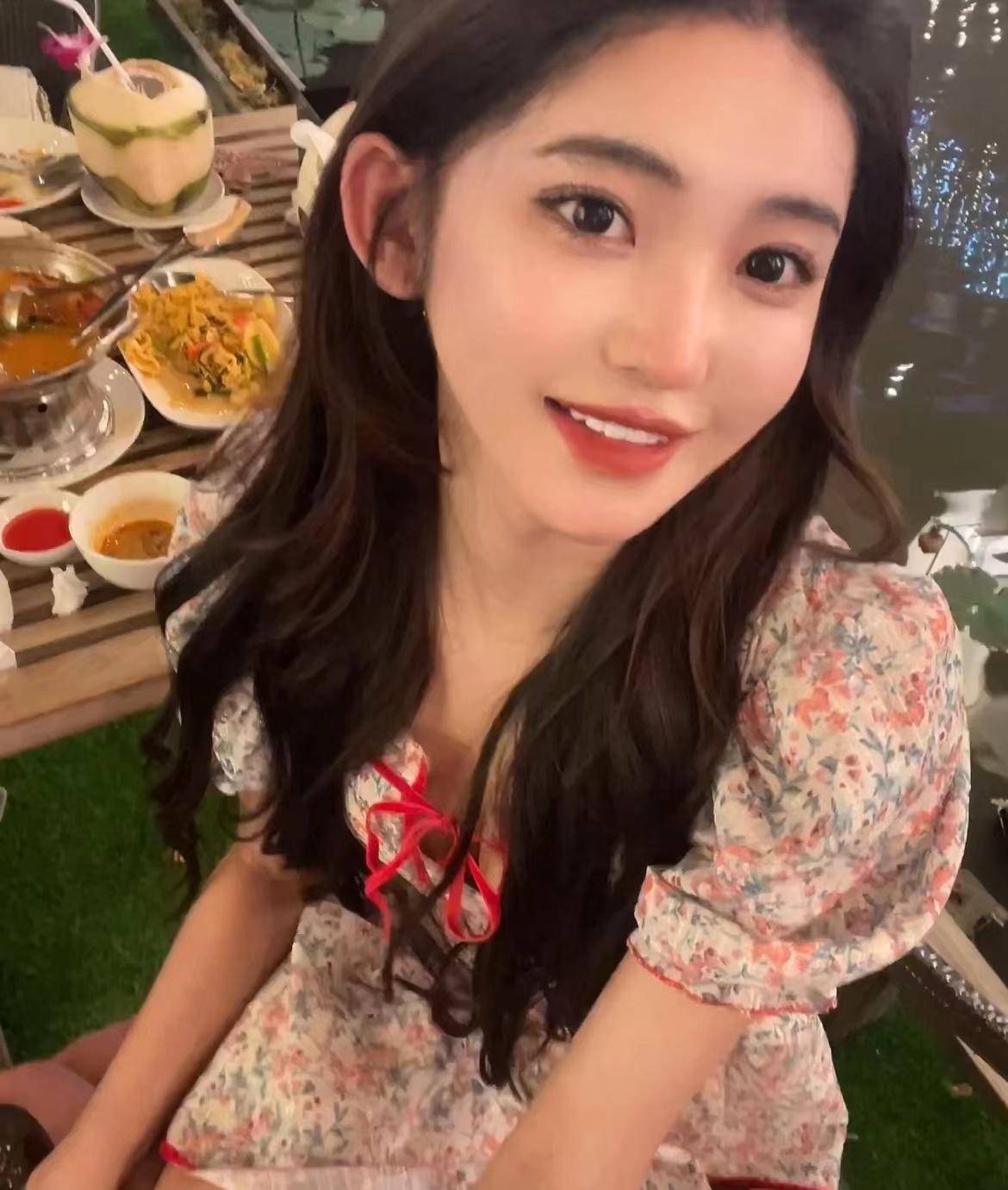 李由大方承认变性成功,自曝术后痛了2个月,声称还会要小宝宝