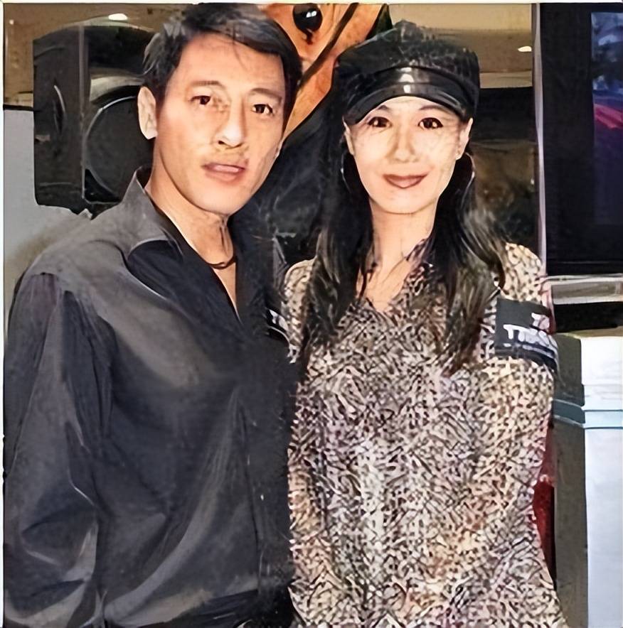 吕颂贤麦景婷为不变老,坚持26年不吃肉,现在54岁近照不敢认