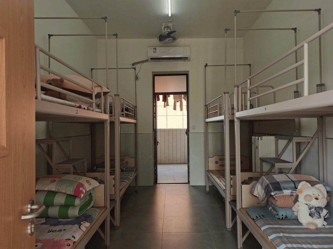 25年东莞29所公办高中的宿舍实拍来啦,你最喜欢哪所学校?