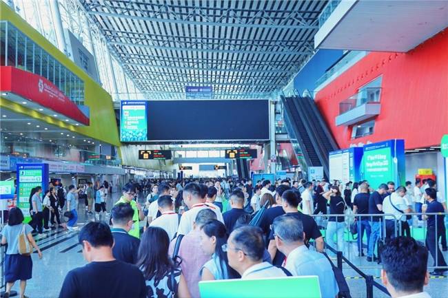 圆满收官！第17届世界太阳能光伏暨储能产业博览会绘就行业新蓝图