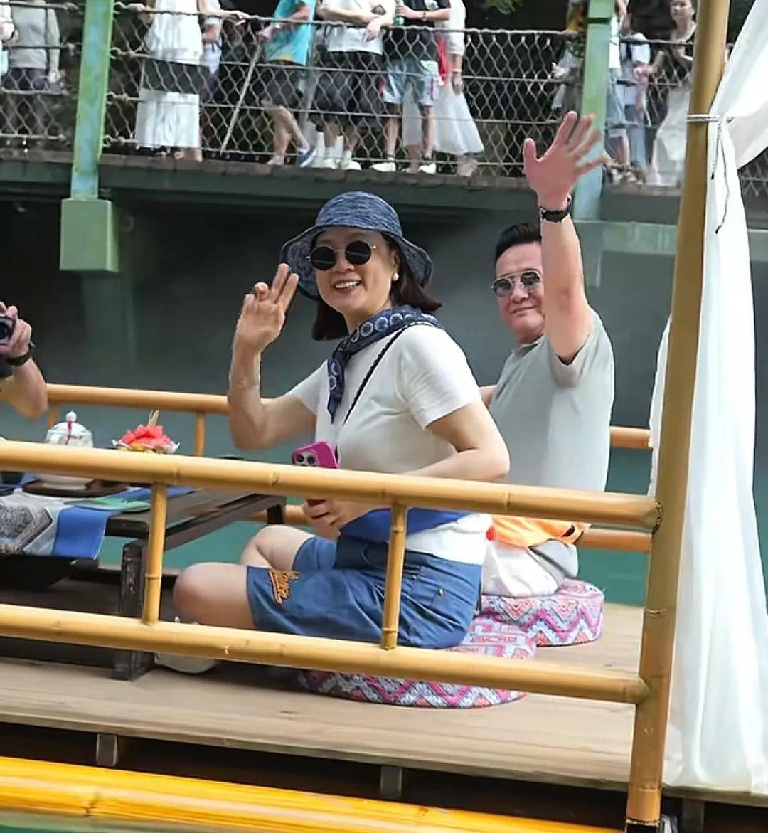 事实证明,张萍的眼光犹如明镜,张志坚的演技终究引起了众多导