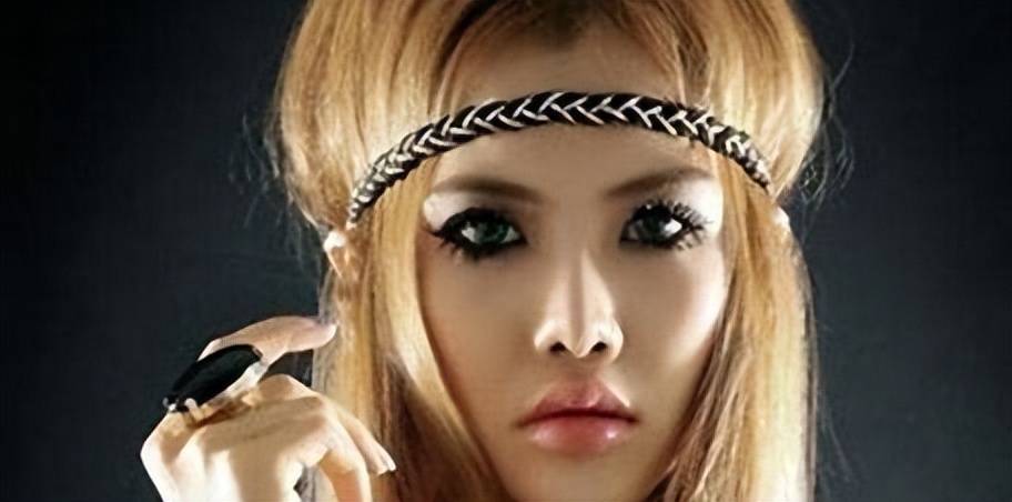 2010年,超女王贝整容丧命手术台,亲妈拿到满意赔偿不尸检不追究