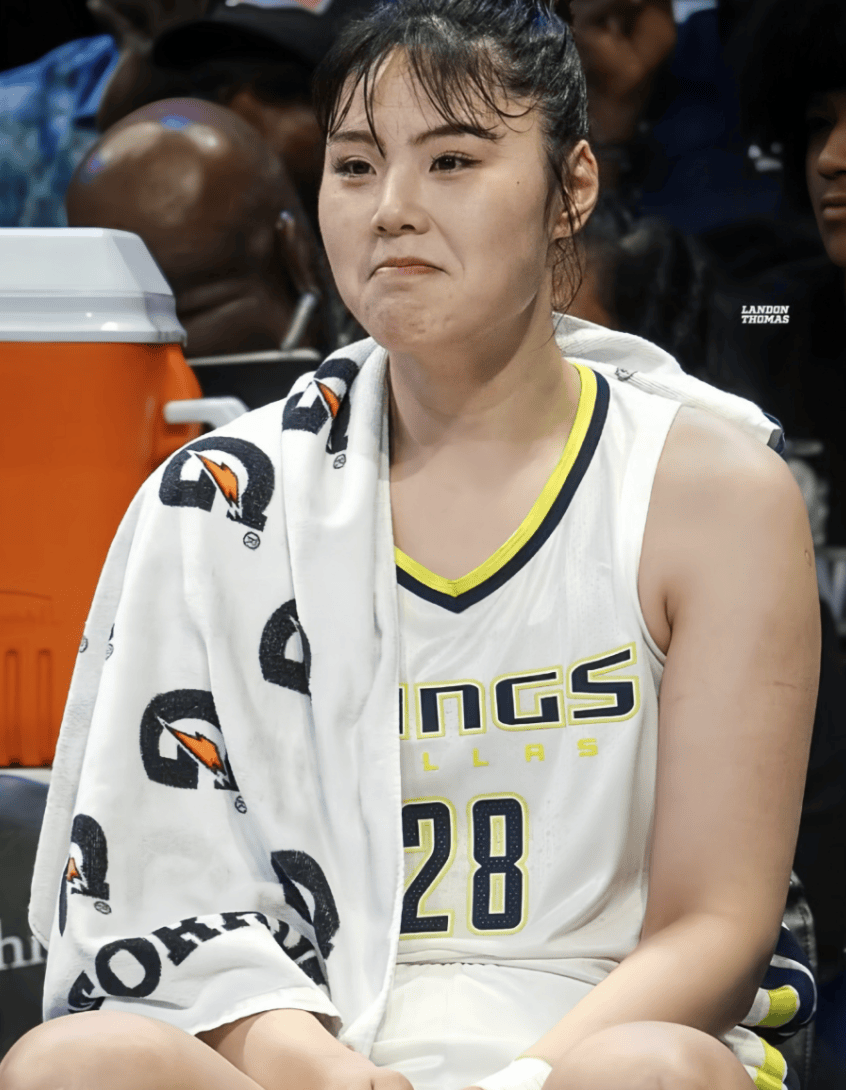 仅她能进！最后6分钟李月汝绝杀，队友狂跳