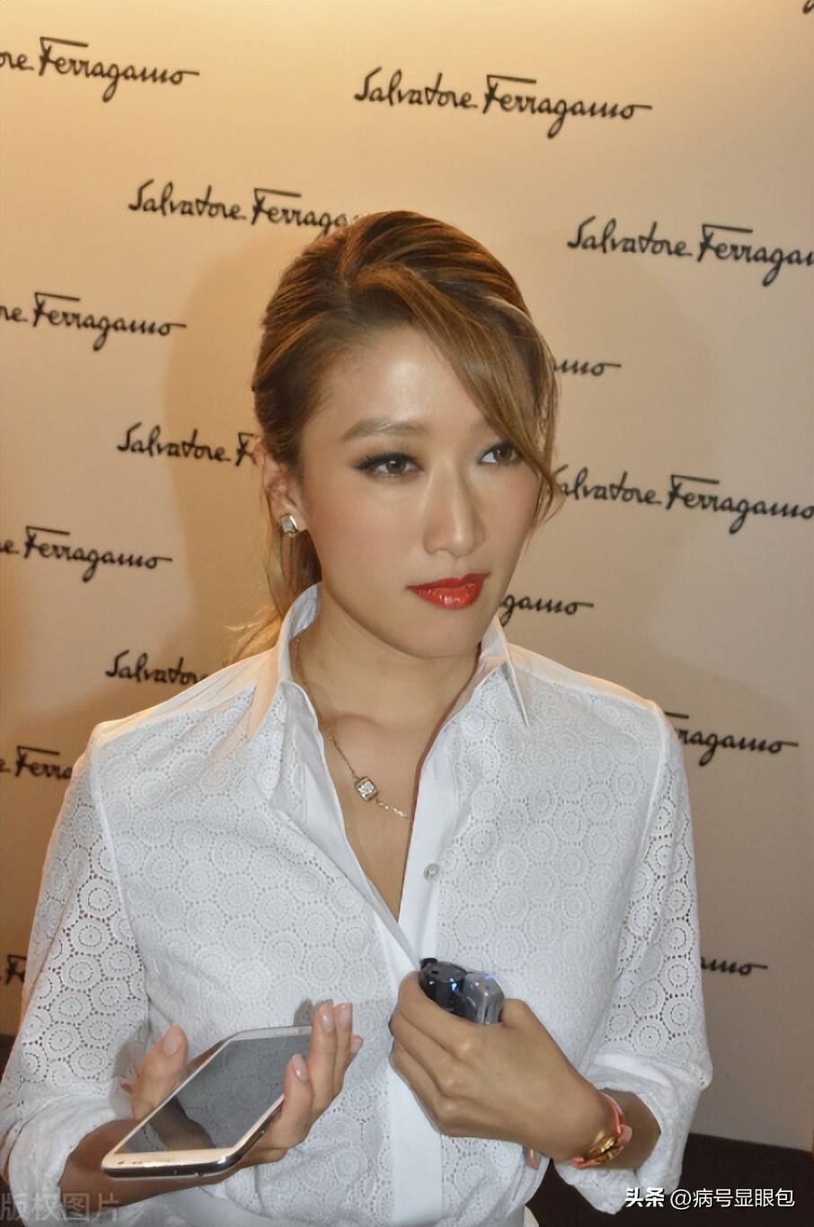 她曾一年换7次男友,风流成性未婚生女,如今42岁无人敢娶