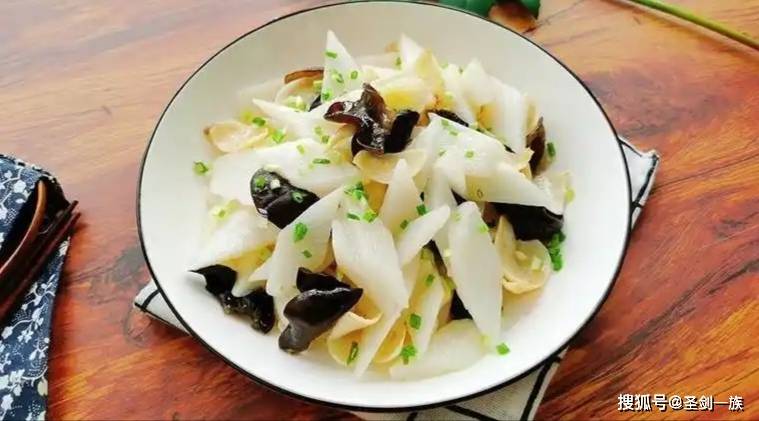 _秋季养肺菜_秋养肺夏养什么