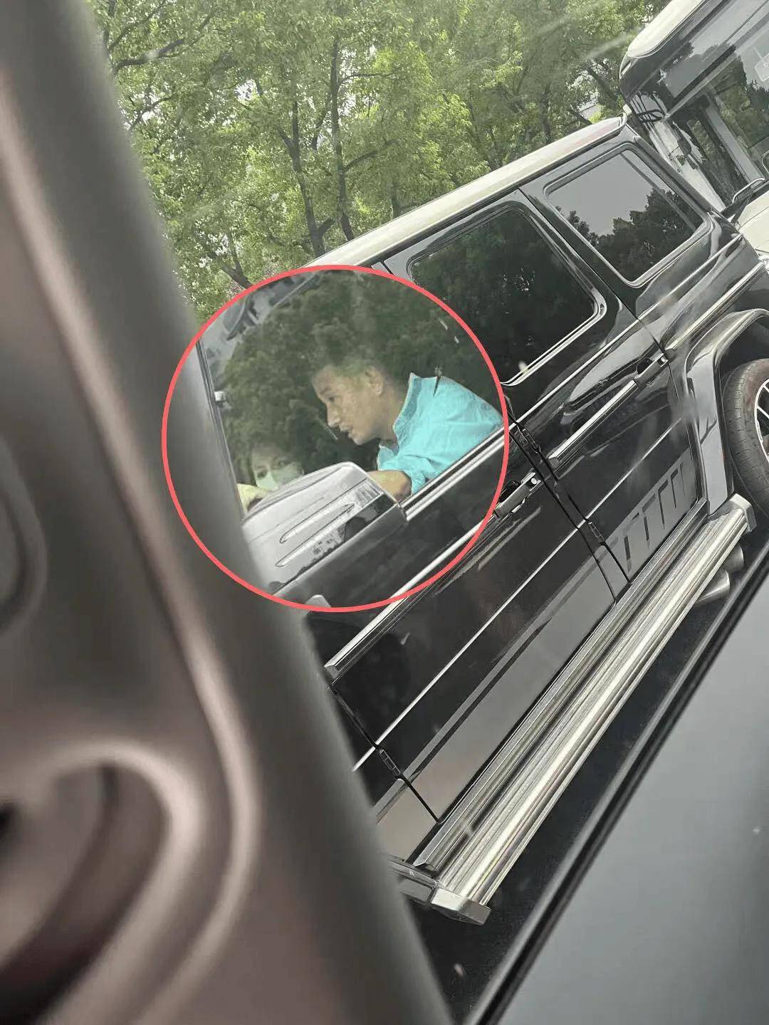 _朋友的戒指带哪里_朋友之间戴戒指的戴法