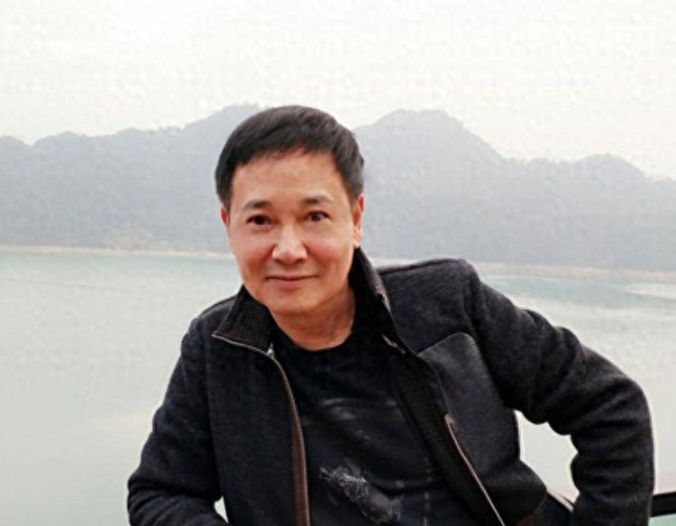 3婚5子古稀不言老,娶小20岁太太半年一体检