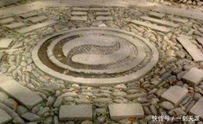 三国诸葛亮发明的奇阵"八阵图",千年仅有一人识破,却不敢破阵