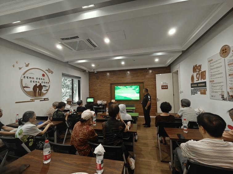 杭州西湖区:“健康+安全”两手抓,全方位守护“夕阳红”(图3) 杭州西湖区:“健康+安全”两手抓,全方位守护“夕阳红”(图3)