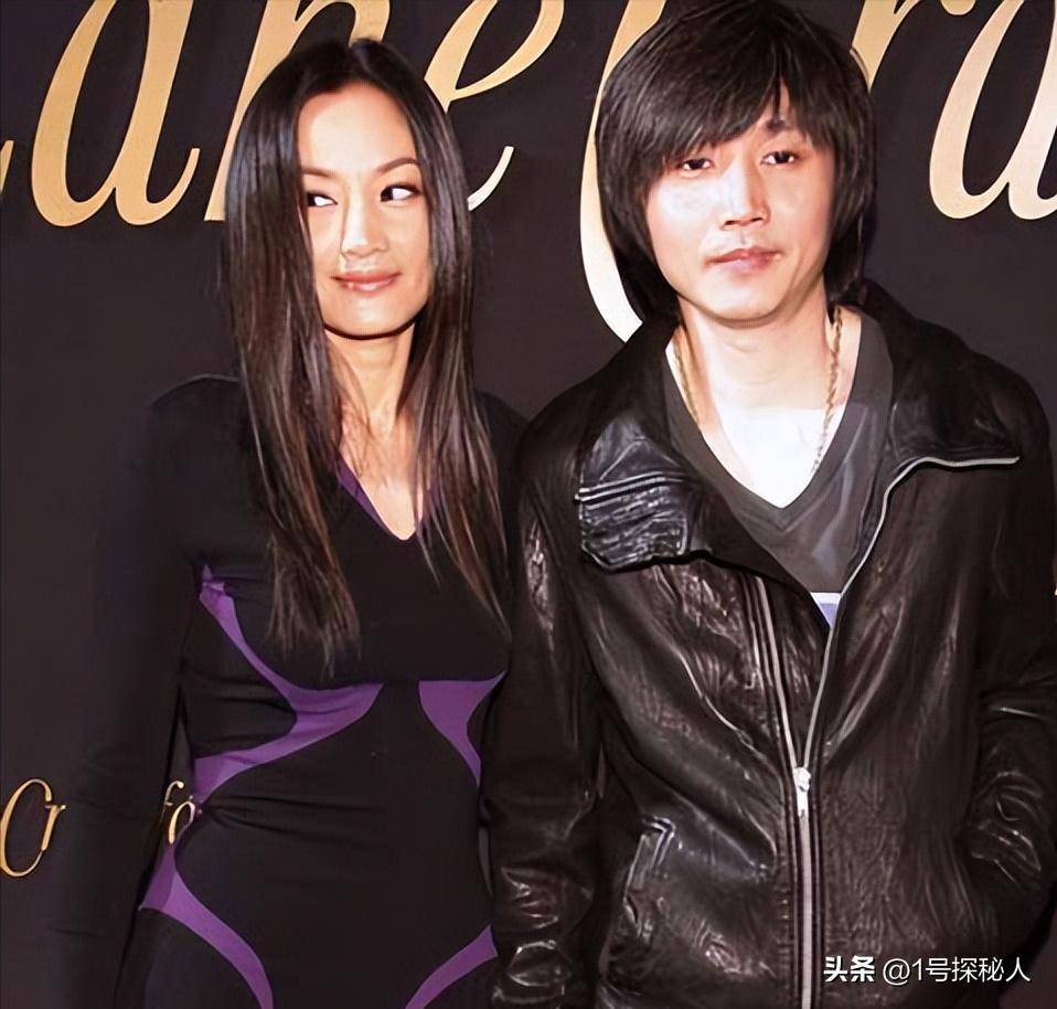 张亚东在和瞿颖恋爱期间,还时常闹出绯闻,让身为正牌女友的瞿颖十分