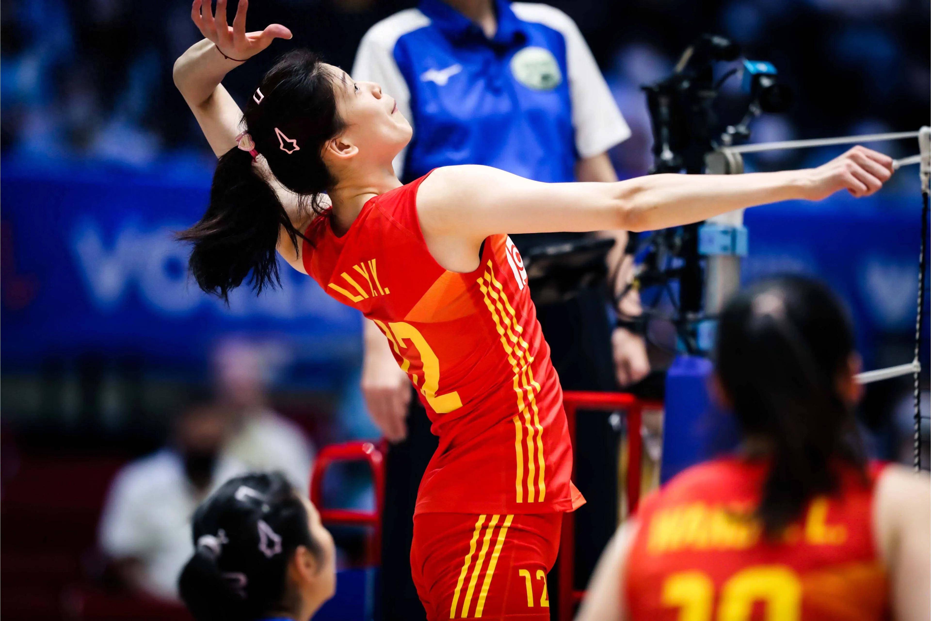 赛场又见当家球星李盈莹,可喜!发扣拦防贡献均衡,可贺!