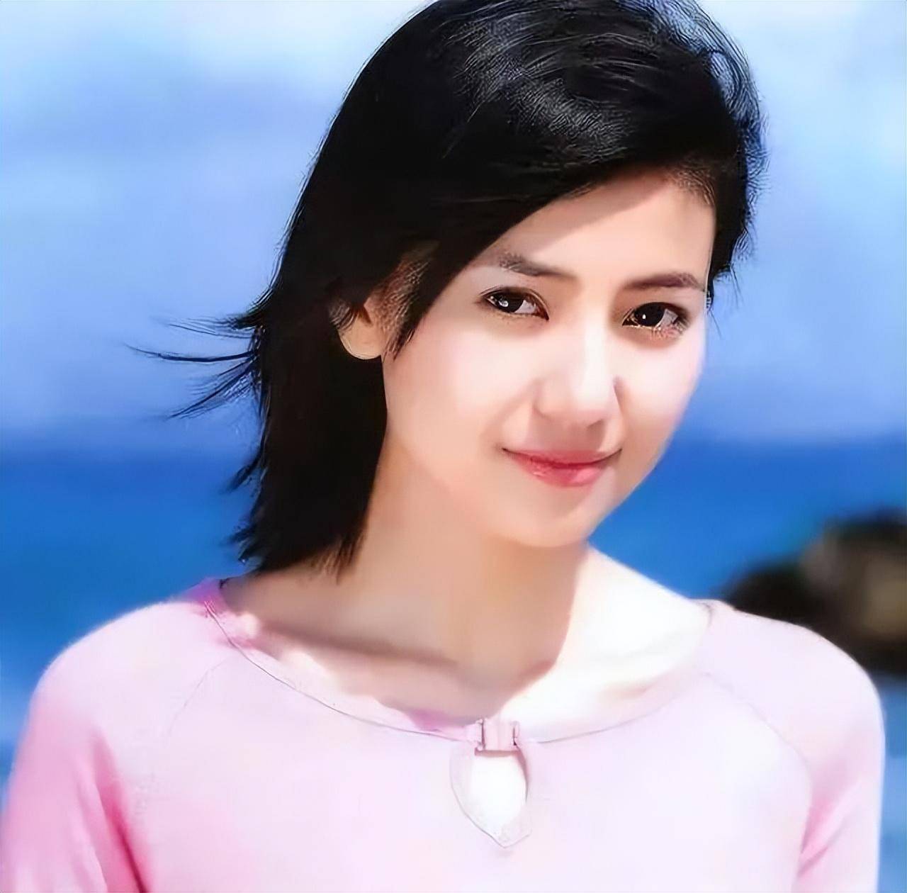 有种"整容"叫高圆圆结婚,婚前情史丰富,现在嫁给了爱情